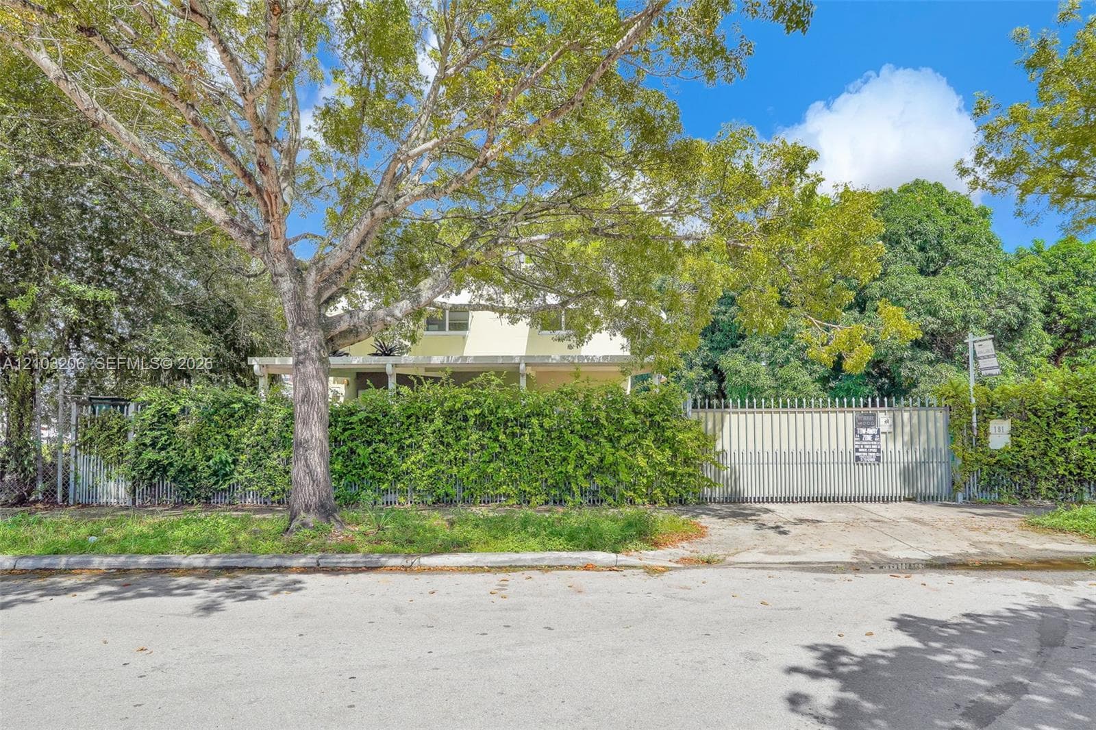 181 NW 41st St #2 photo 36