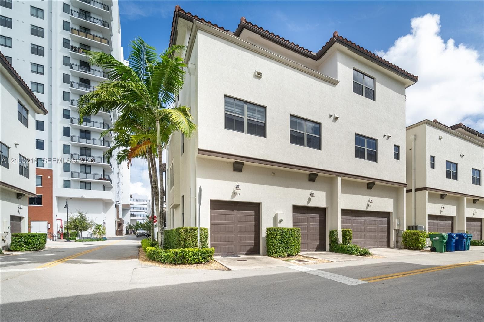 5252 Paseo in Doral - Photo 6
