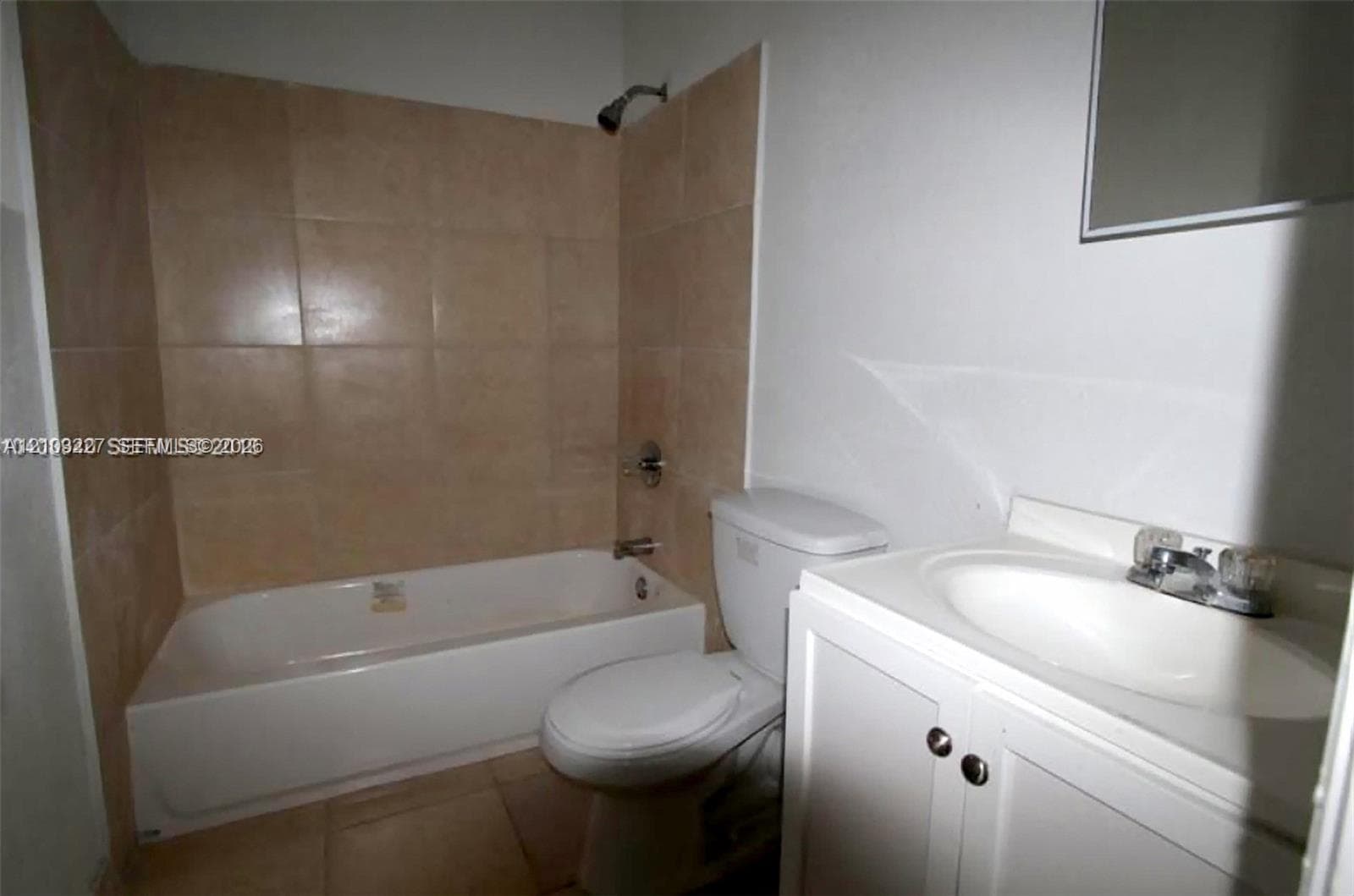 WOODSIDE APTS CONDO · #A311 in North Miami Beach - Photo 4