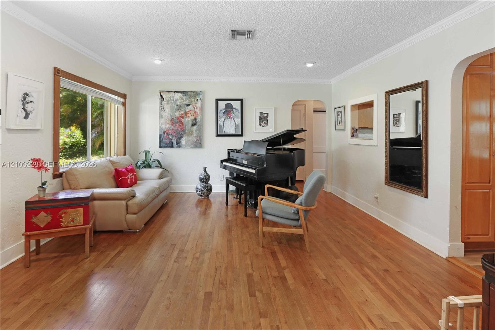 1410 Fletcher St photo 4