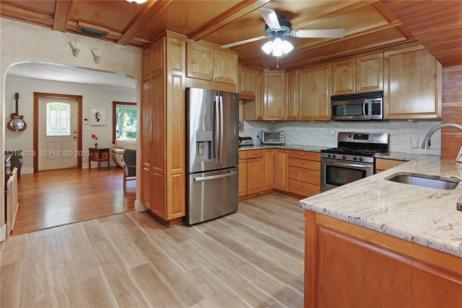 1410 Fletcher St photo 8