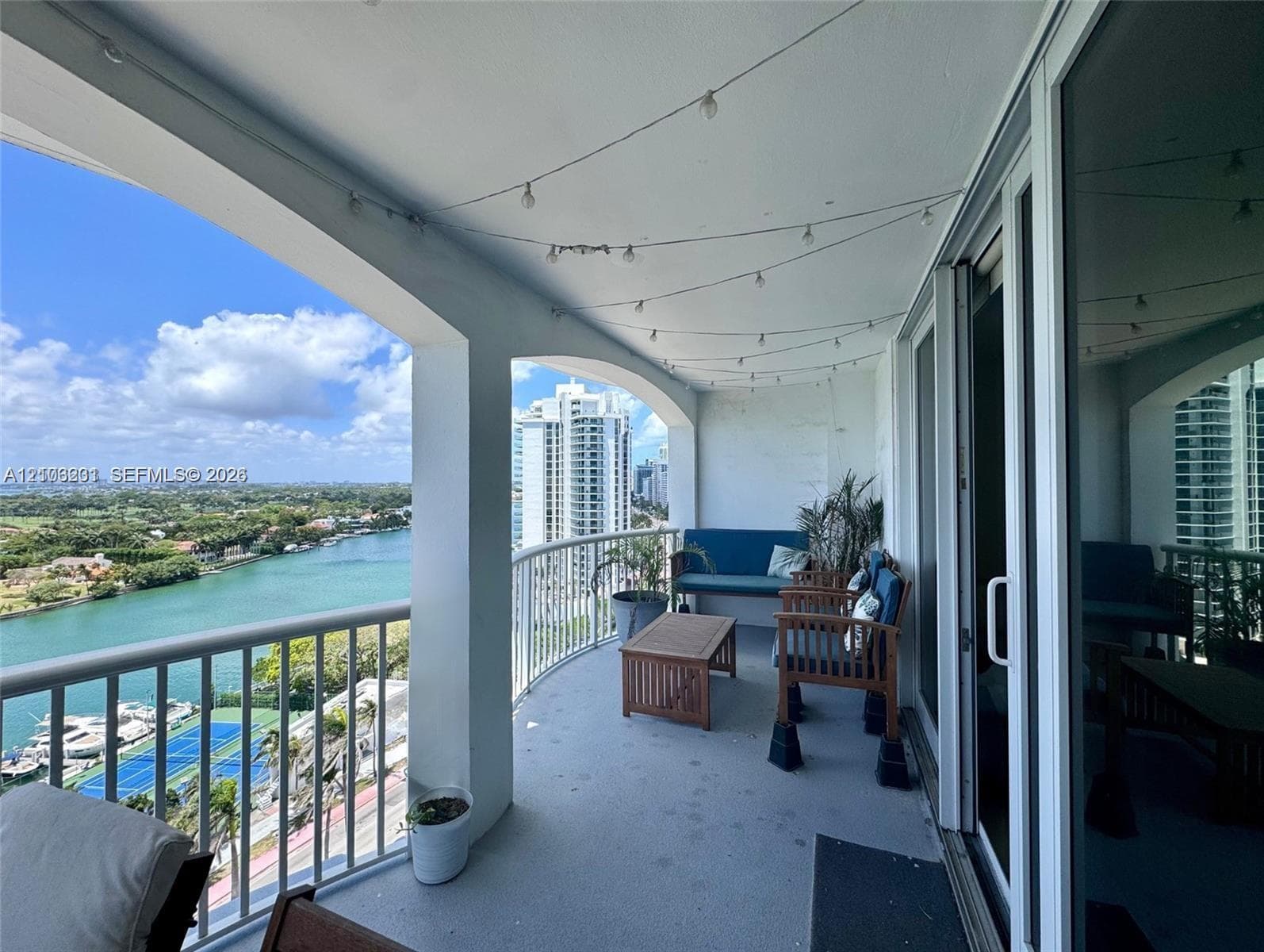 THE CARRIAGE HOUSE CONDO · #1229 in Miami Beach - Photo 17