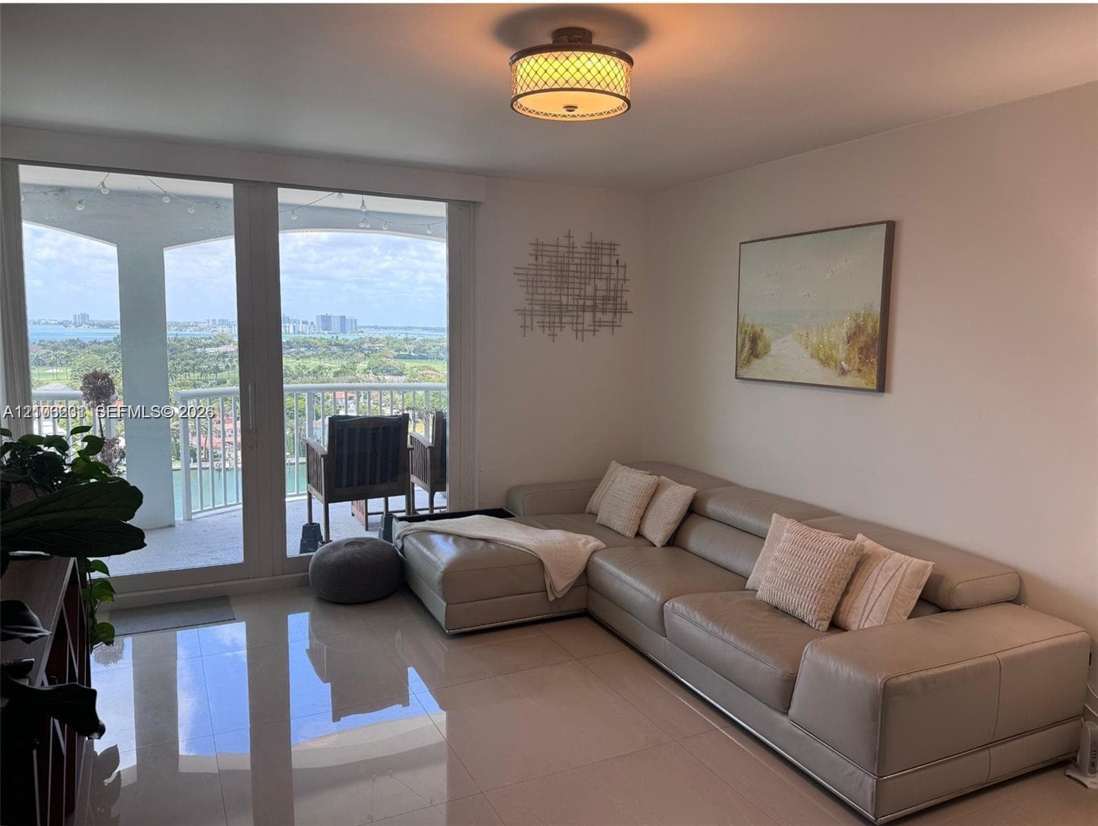 THE CARRIAGE HOUSE CONDO · #1229 in Miami Beach - Photo 7