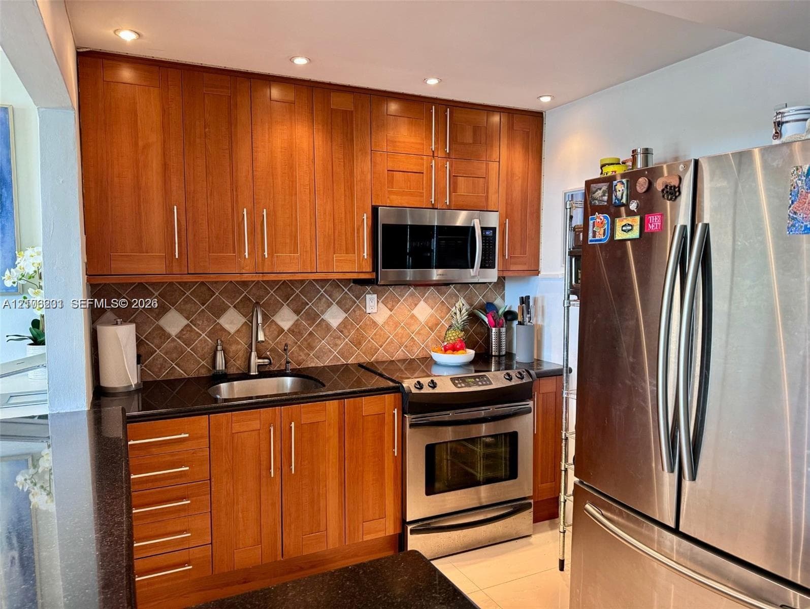 THE CARRIAGE HOUSE CONDO · #1229 in Miami Beach - Photo 9
