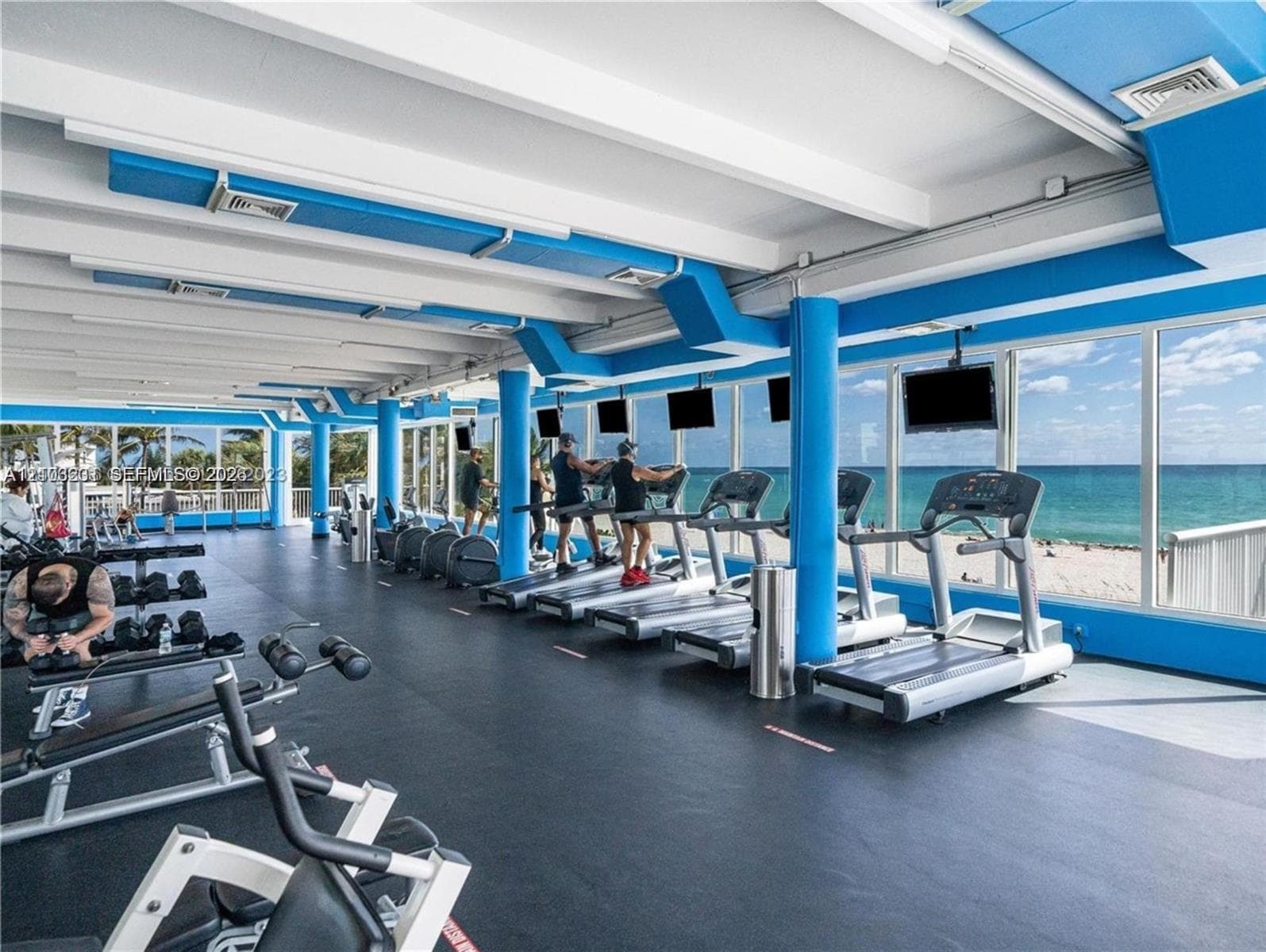 THE CARRIAGE HOUSE CONDO · #1229 in Miami Beach - Photo 33
