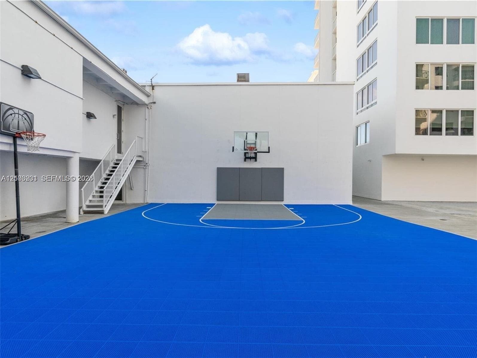 THE CARRIAGE HOUSE CONDO · #1229 in Miami Beach - Photo 37