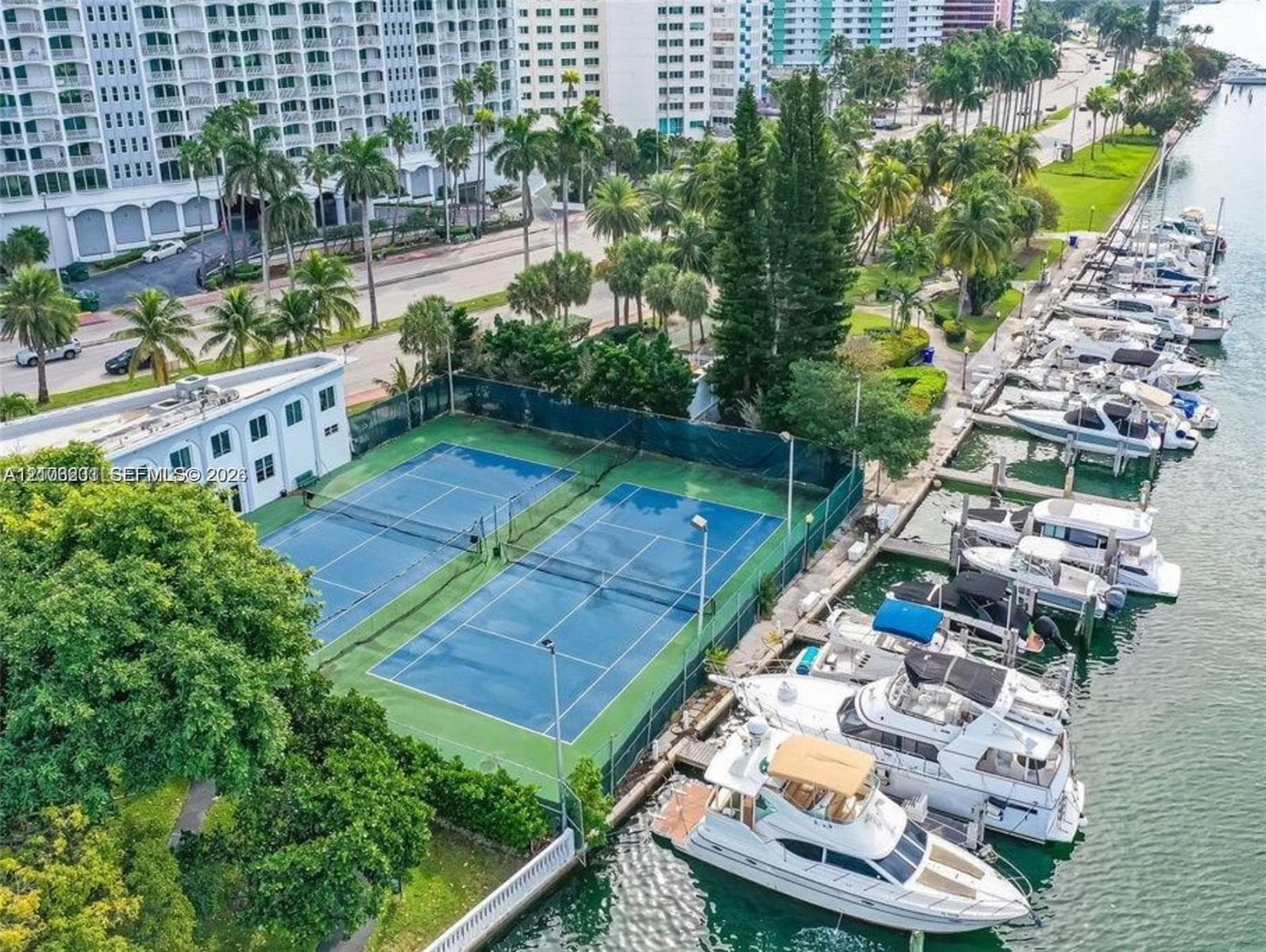 THE CARRIAGE HOUSE CONDO · #1229 in Miami Beach - Photo 35