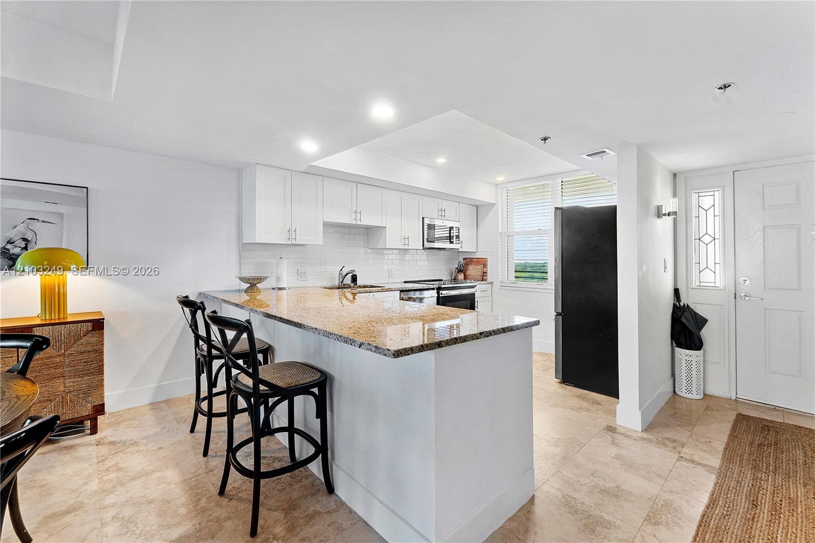 Breakfast bar