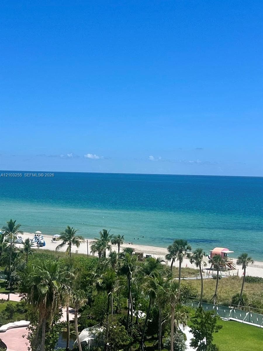 ST TROPEZ OCEAN CONDO · #9-D in Miami Beach - Photo 2