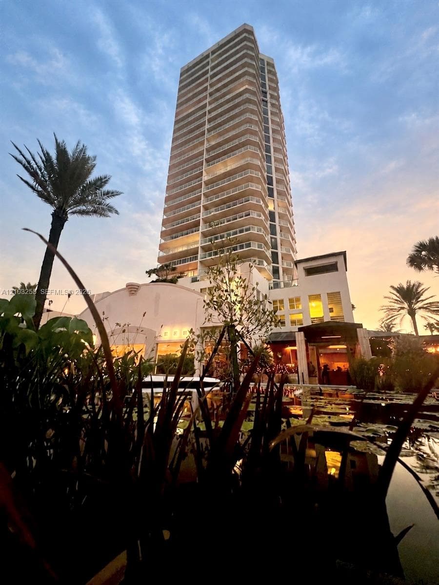 ST TROPEZ OCEAN CONDO · #9-D in Miami Beach - Photo 4