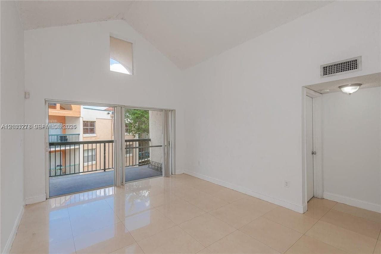 MEDITERRANEAN VILLAS COND · #305 in Hialeah - Photo 2