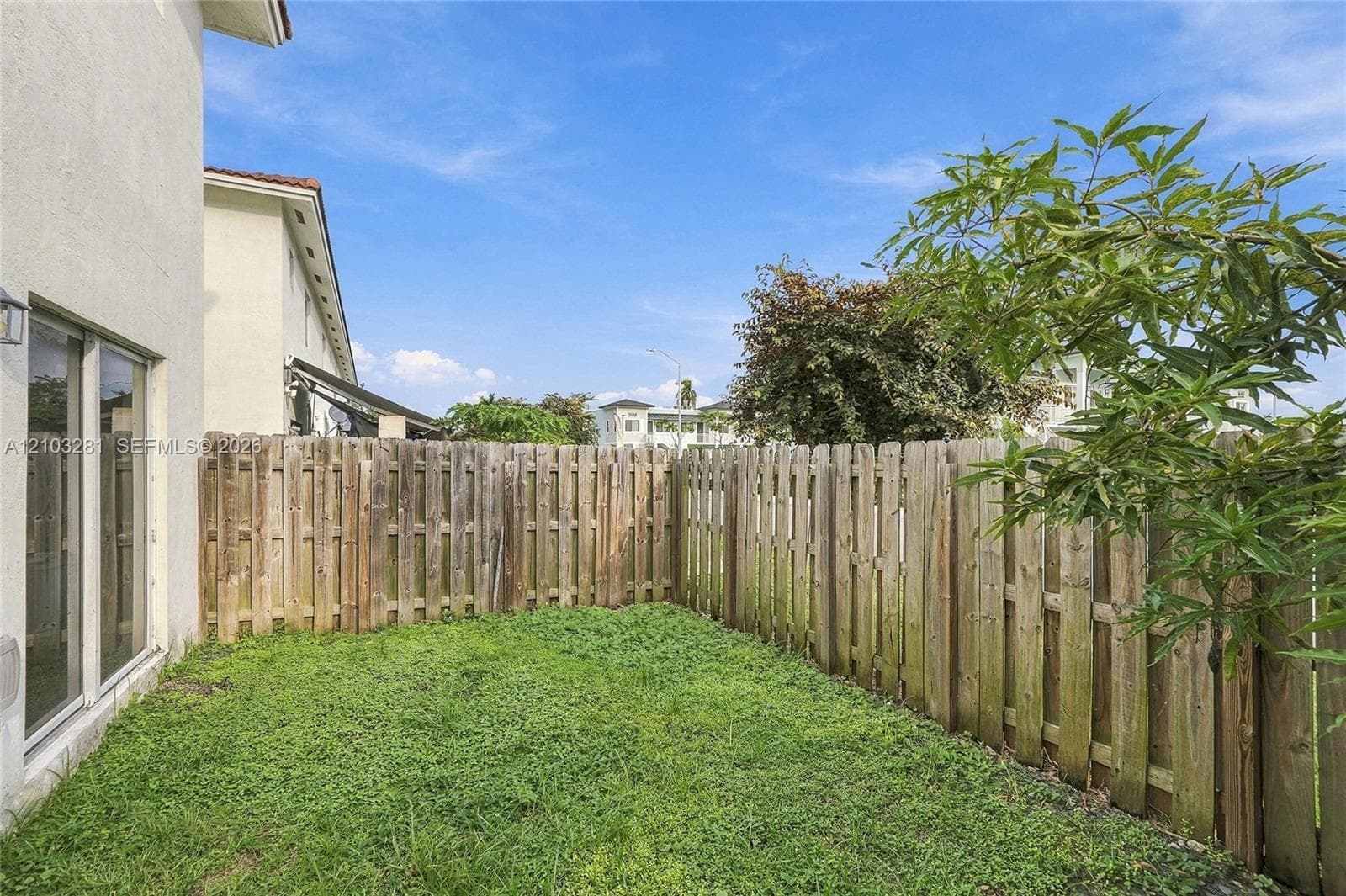 211 SW 6th Ln photo 27