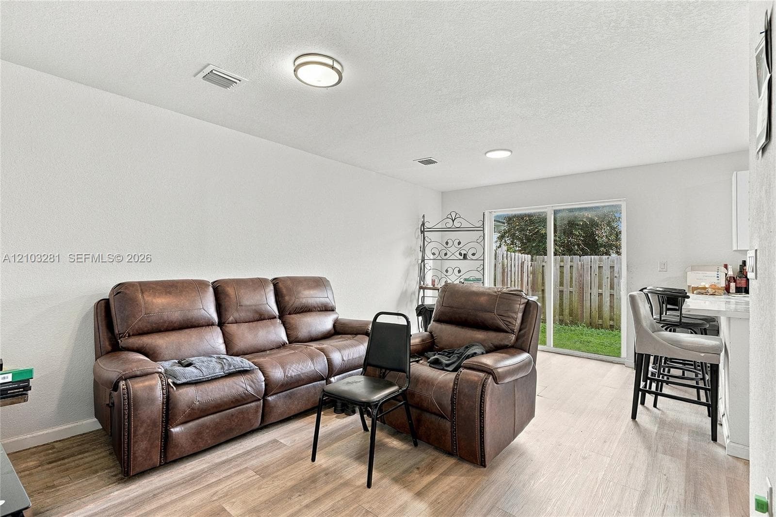211 SW 6th Ln photo 7