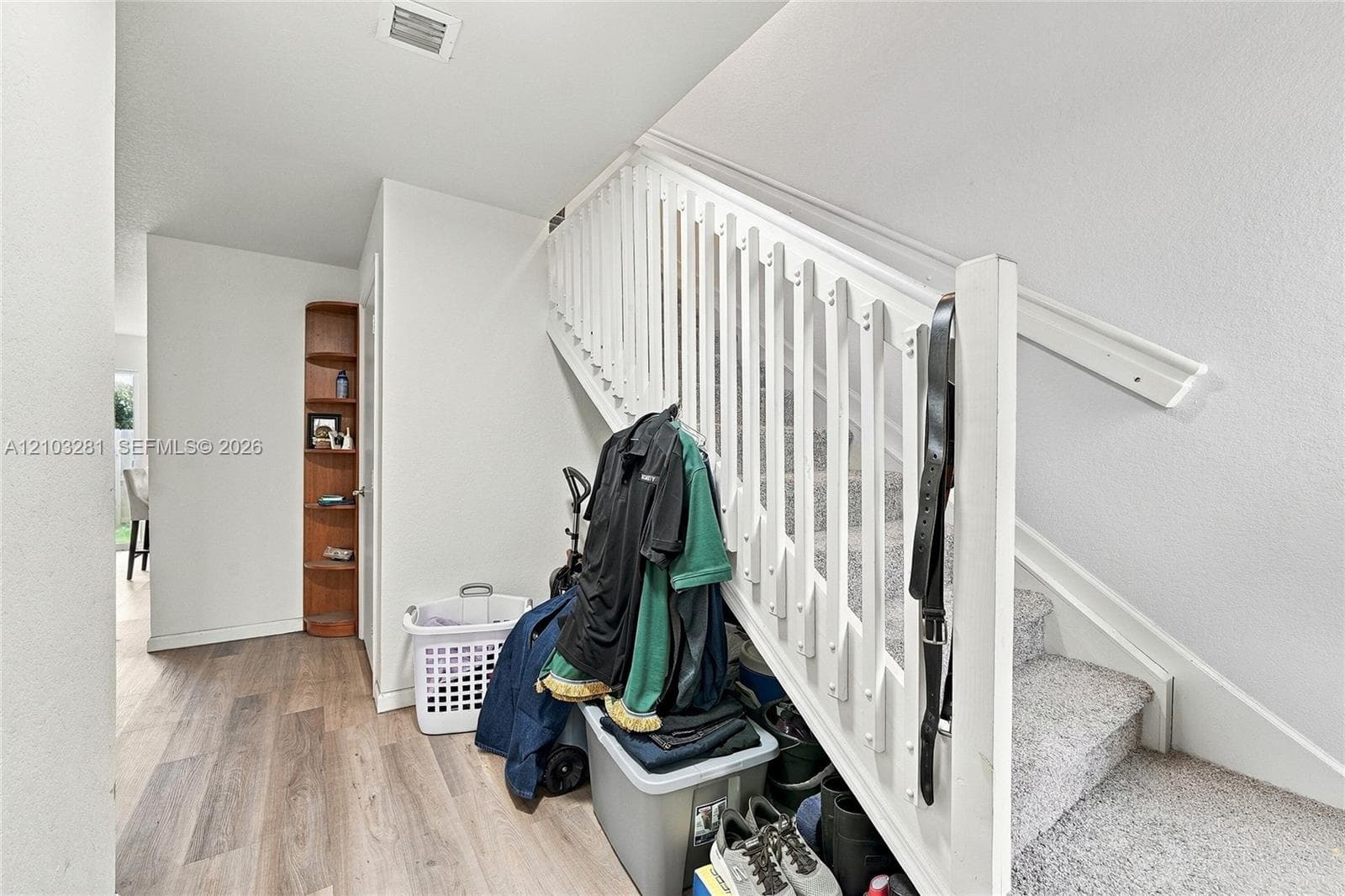 211 SW 6th Ln photo 5