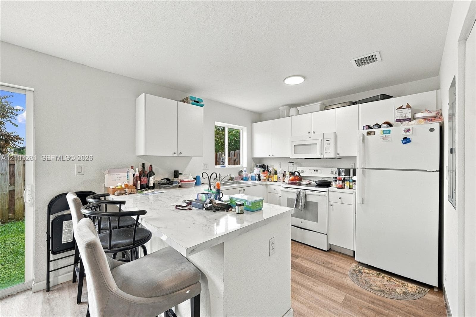 211 SW 6th Ln photo 9