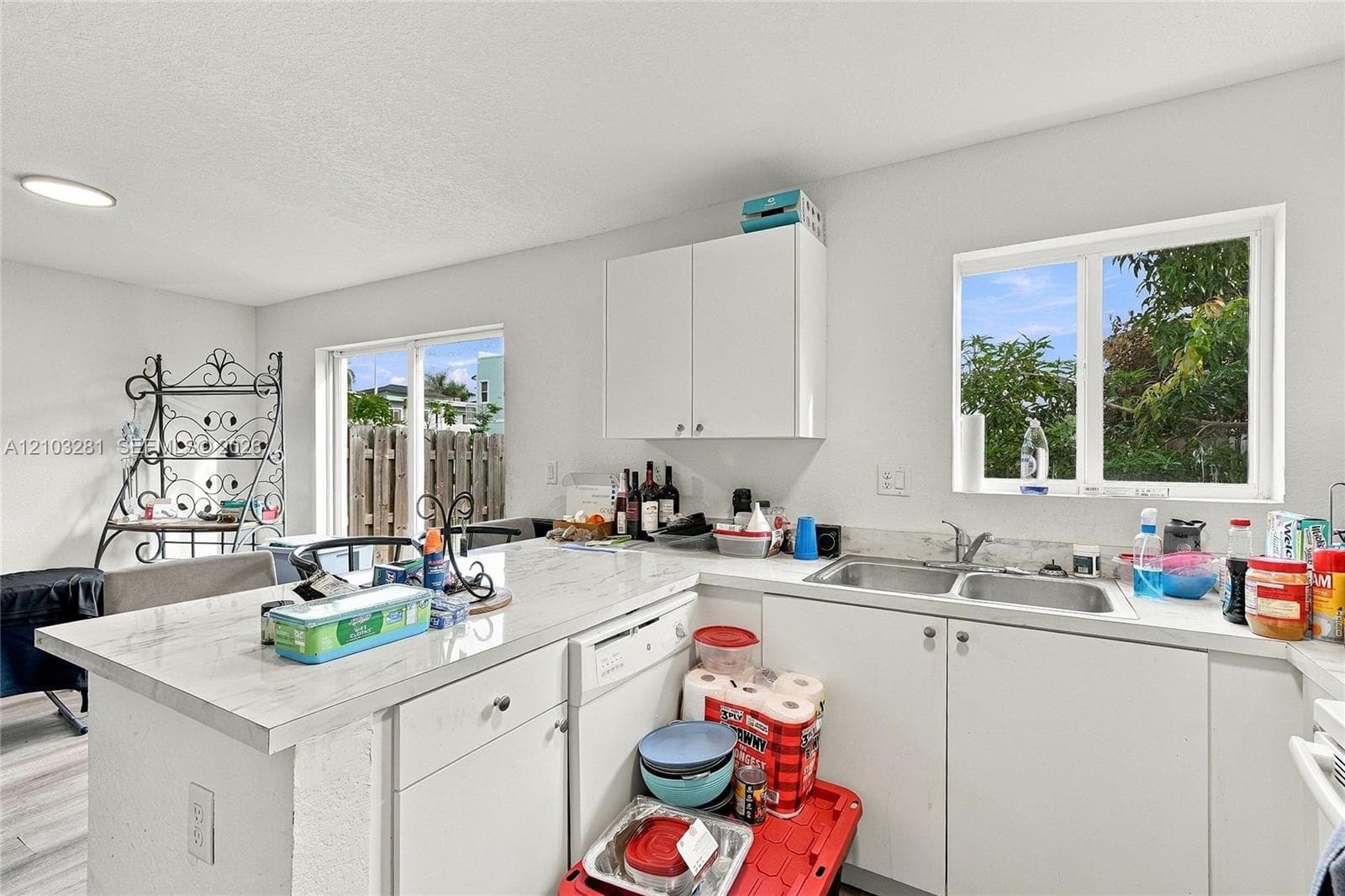 211 SW 6th Ln photo 11