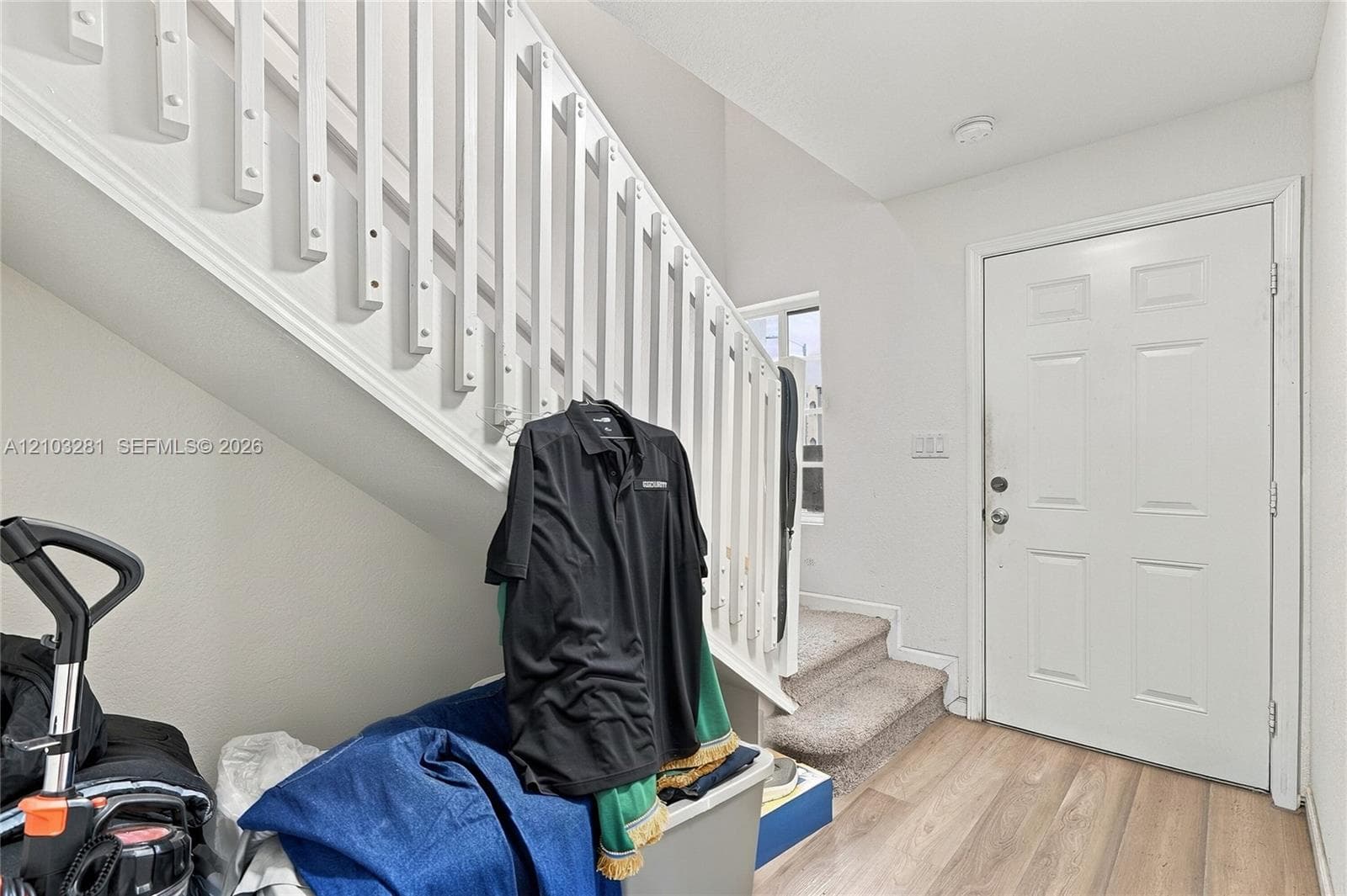 211 SW 6th Ln photo 4