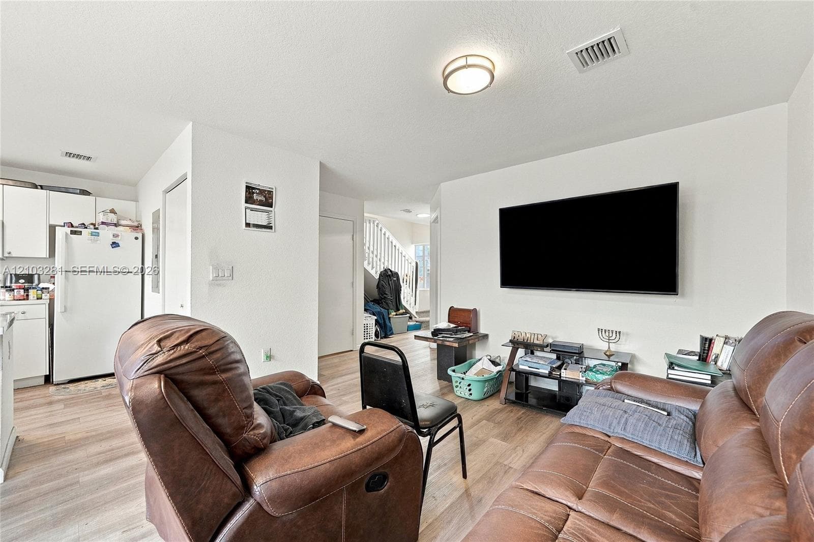 211 SW 6th Ln photo 8