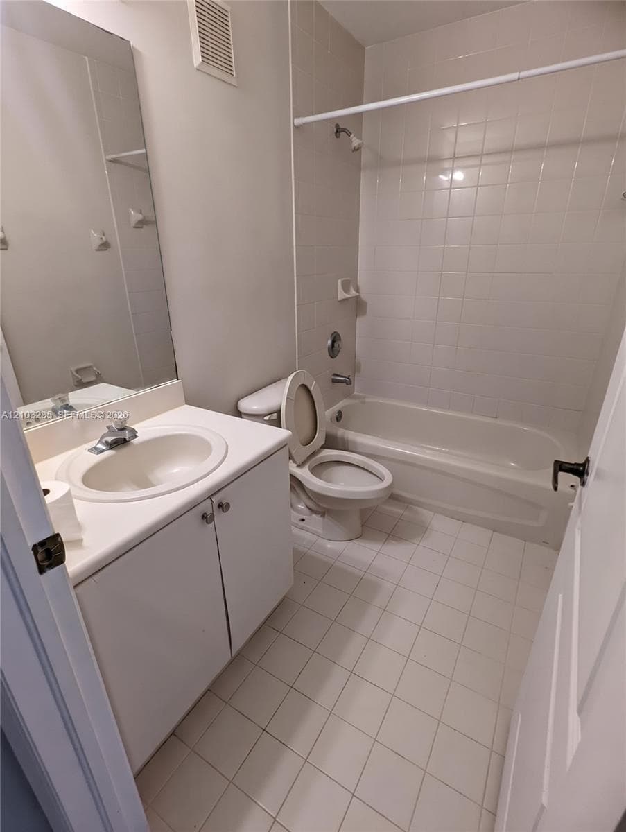 SHOMA HOMES AT COUNTRY CL · #208-18 in Hialeah - Photo 12