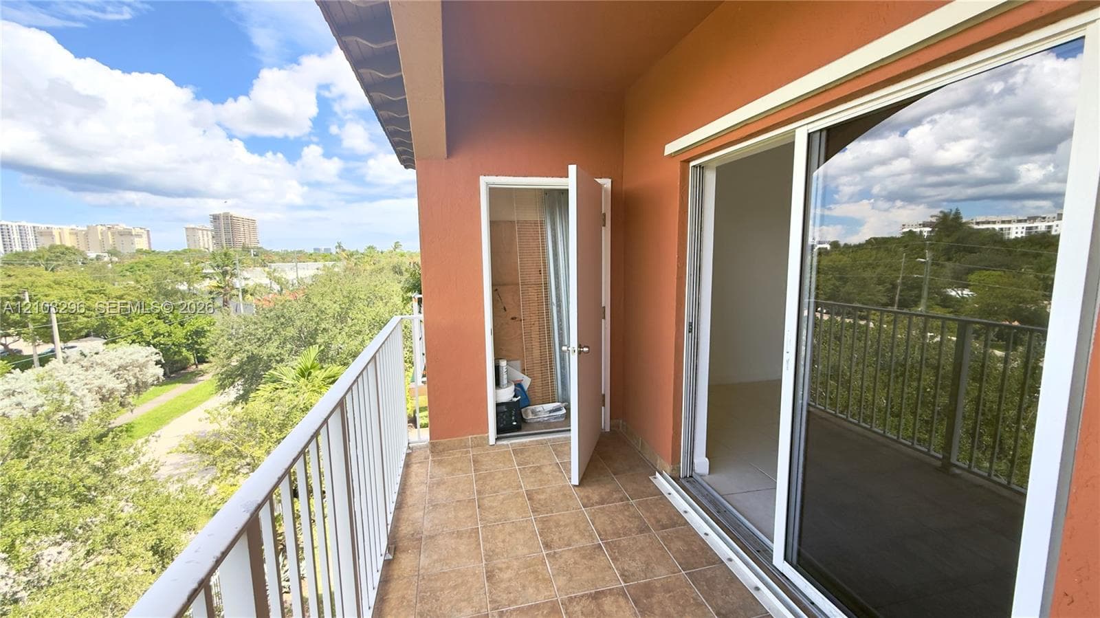 THE PALMS CONDO · #404 in Miami - Photo 26