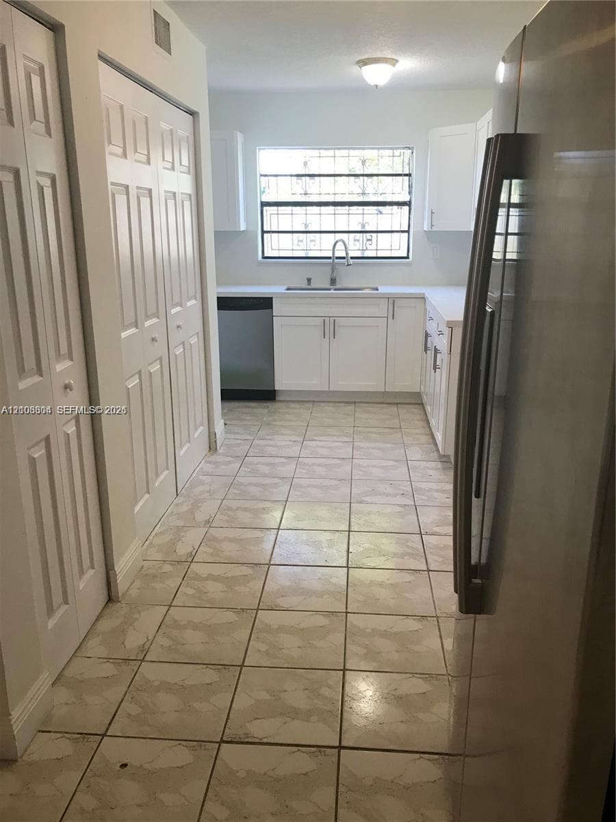 2403 SW 112th Ave photo 6