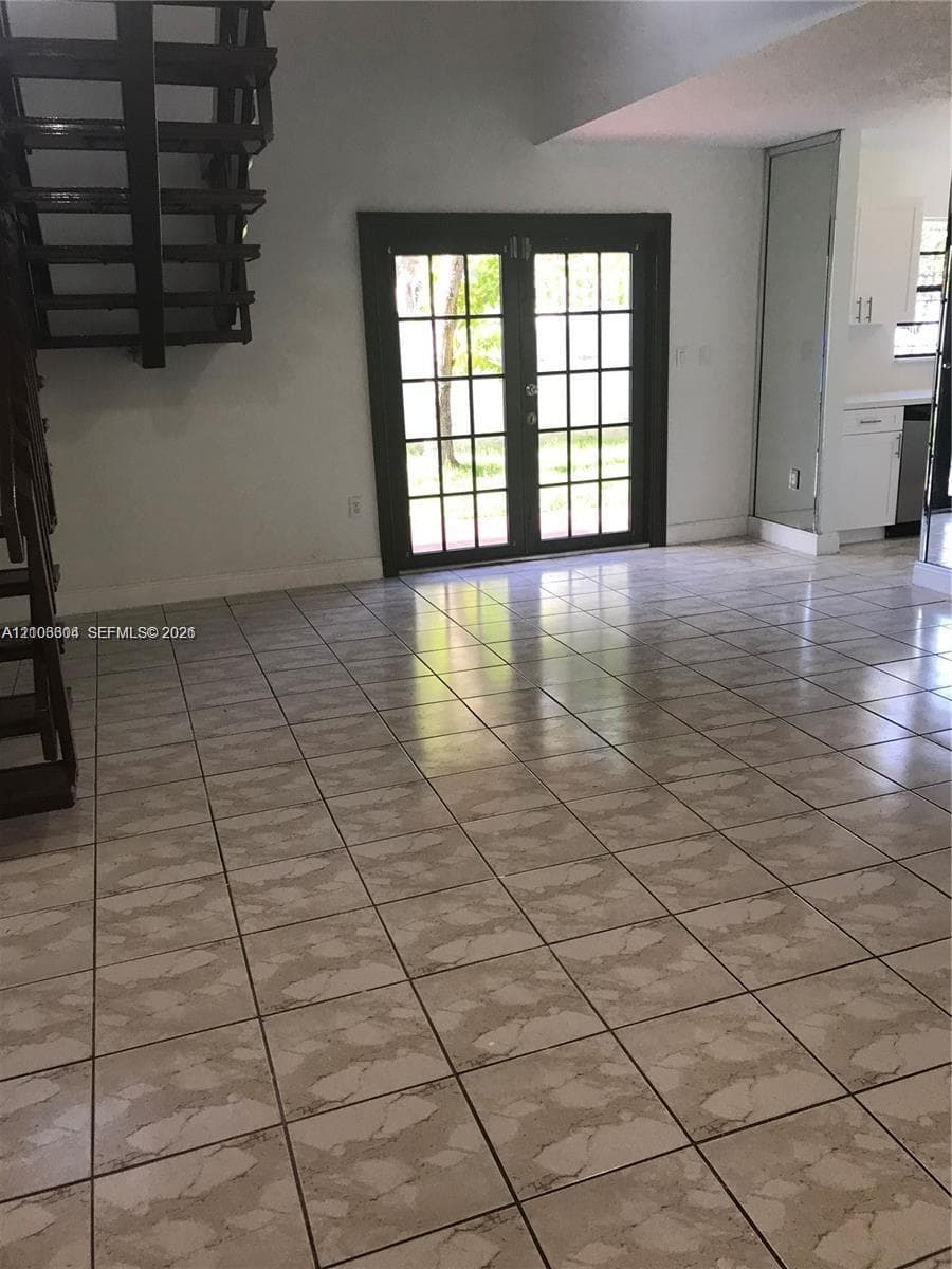 2403 SW 112th Ave photo 4