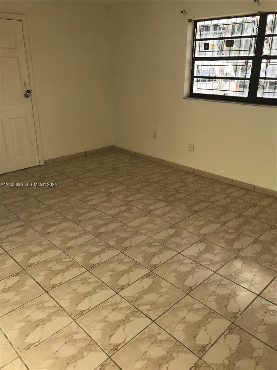 2403 SW 112th Ave photo 8