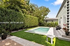 11810 W Biscayne Canal Rd photo 19