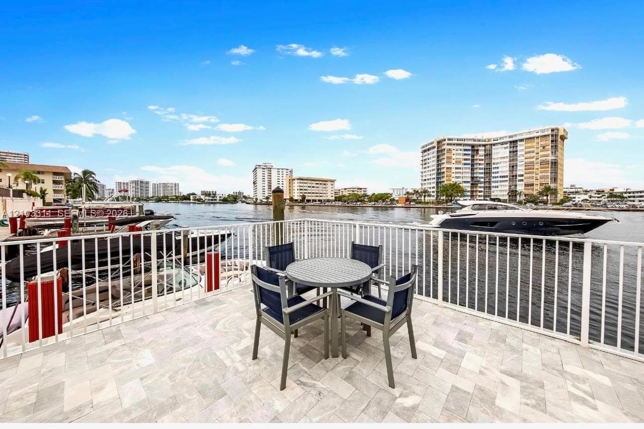 PLAZA TOWERS SOUTH CONDO · #711 in Hallandale Beach - Photo 62