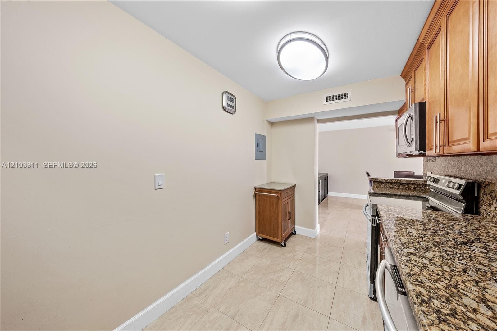 PLAZA TOWERS SOUTH CONDO · #711 in Hallandale Beach - Photo 28