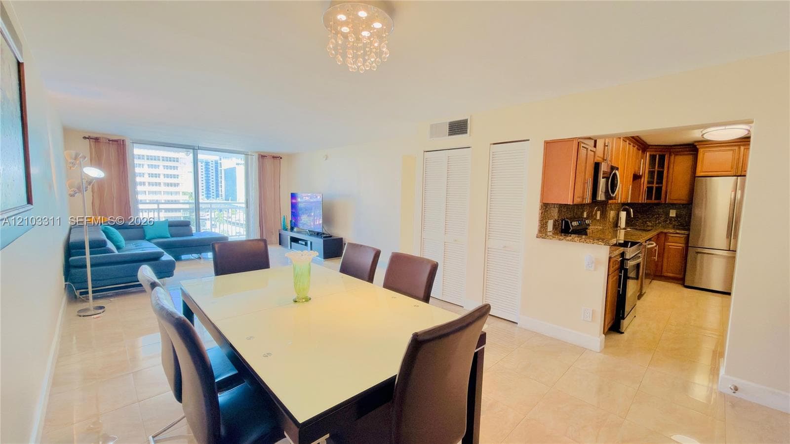 PLAZA TOWERS SOUTH CONDO · #711 in Hallandale Beach - Photo 10