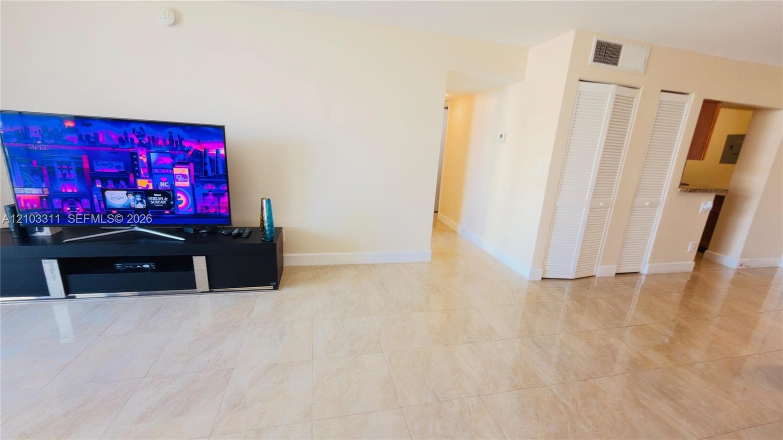 PLAZA TOWERS SOUTH CONDO · #711 in Hallandale Beach - Photo 18