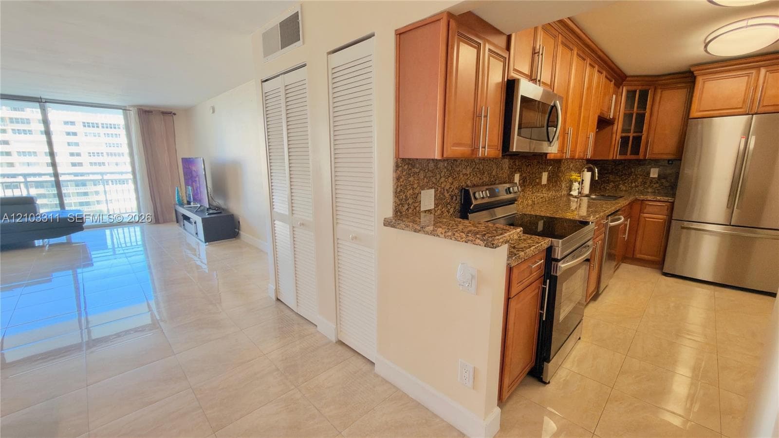 PLAZA TOWERS SOUTH CONDO · #711 in Hallandale Beach - Photo 25