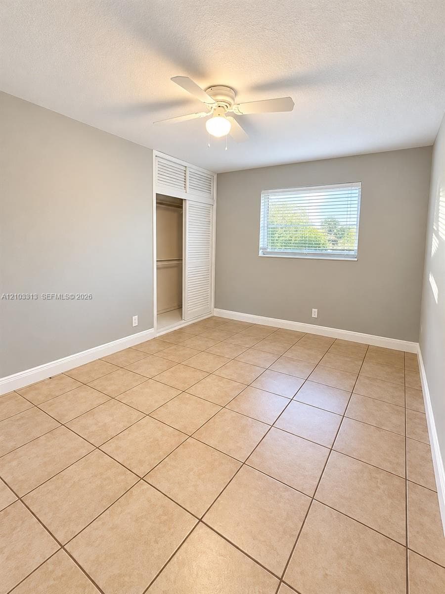12217 Hillman Dr photo 6
