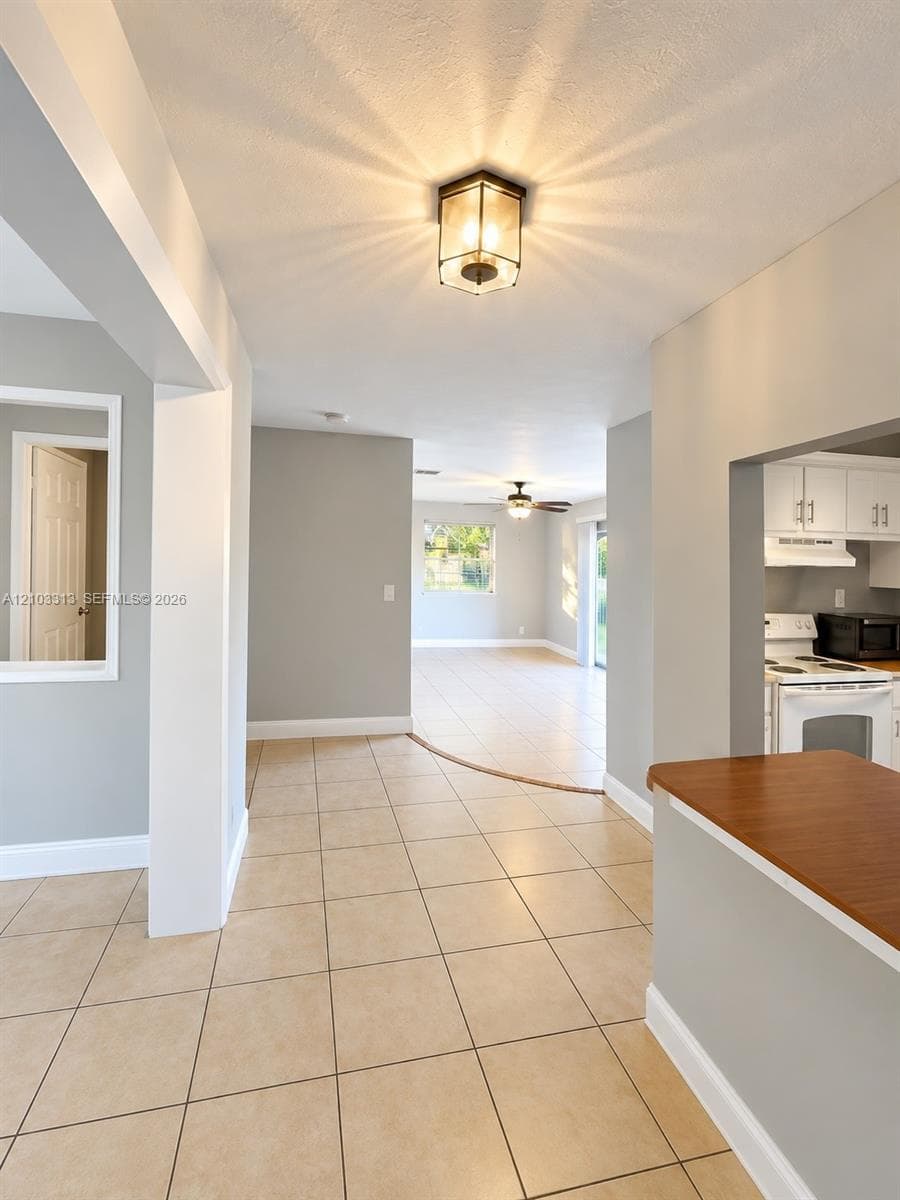 12217 Hillman Dr photo 3