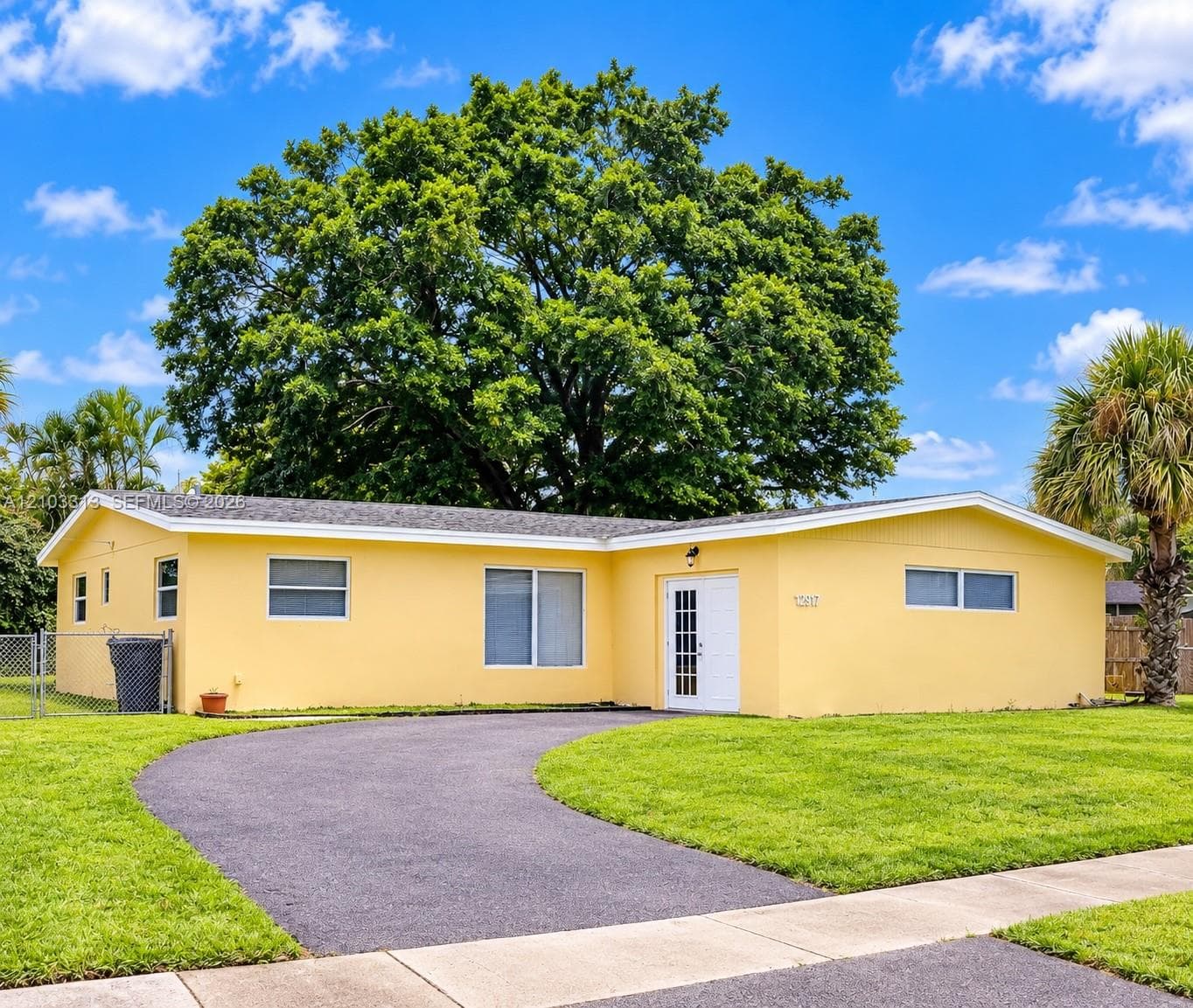 12217 Hillman Dr photo 1