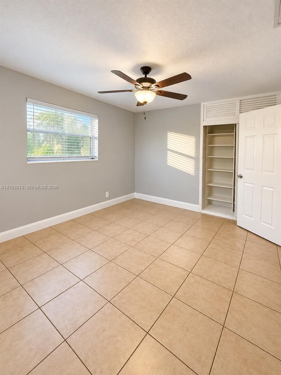 12217 Hillman Dr photo 8