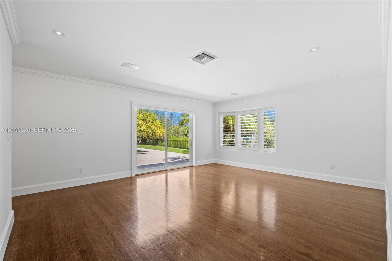 420 Rovino Ave photo 23