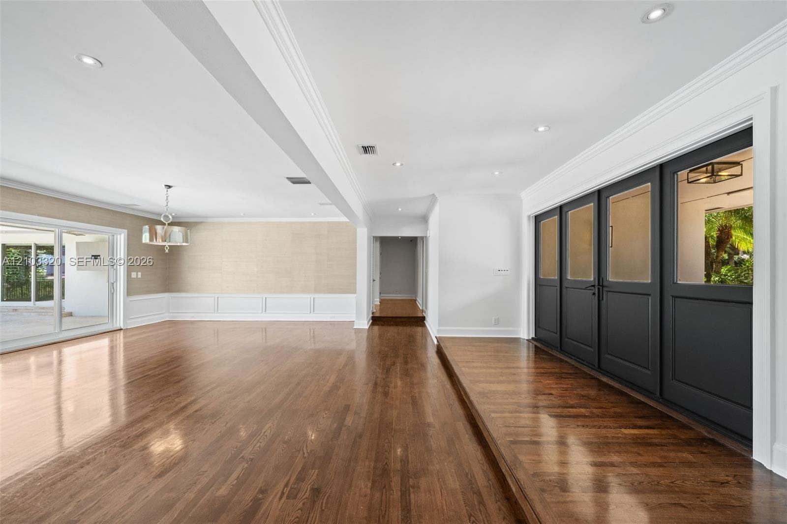 420 Rovino Ave photo 3