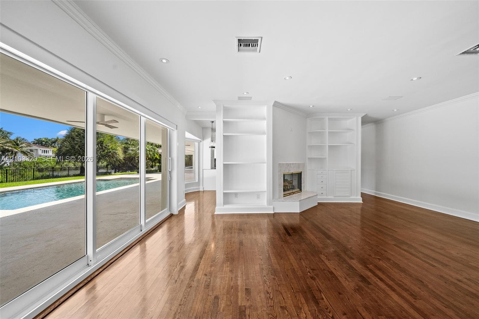 420 Rovino Ave photo 18