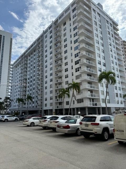 PLAZA TOWERS SOUTH CONDO · #PH1 in Hallandale Beach - Photo 1