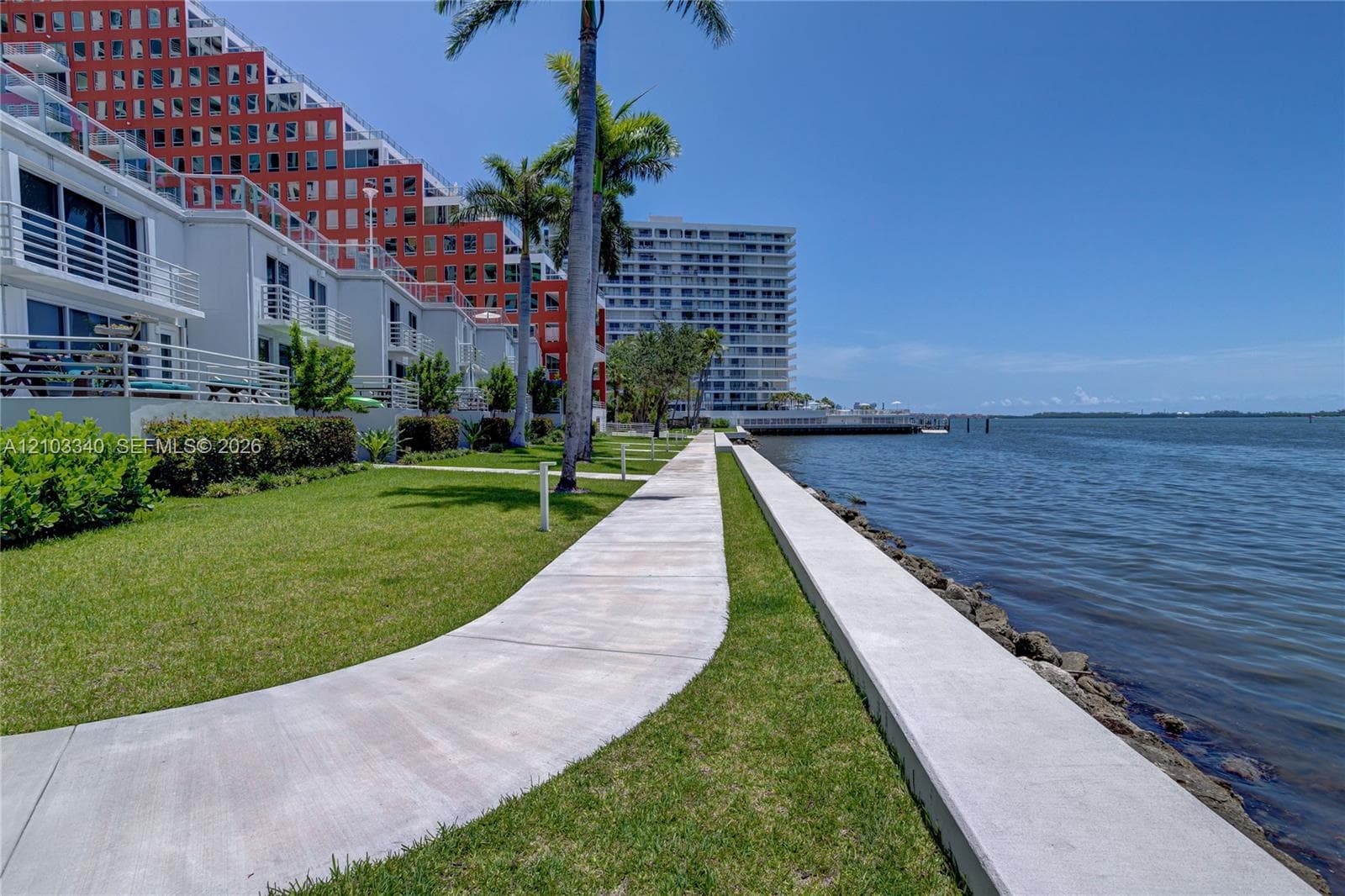 The Palace · #C1008 in Miami - Photo 52