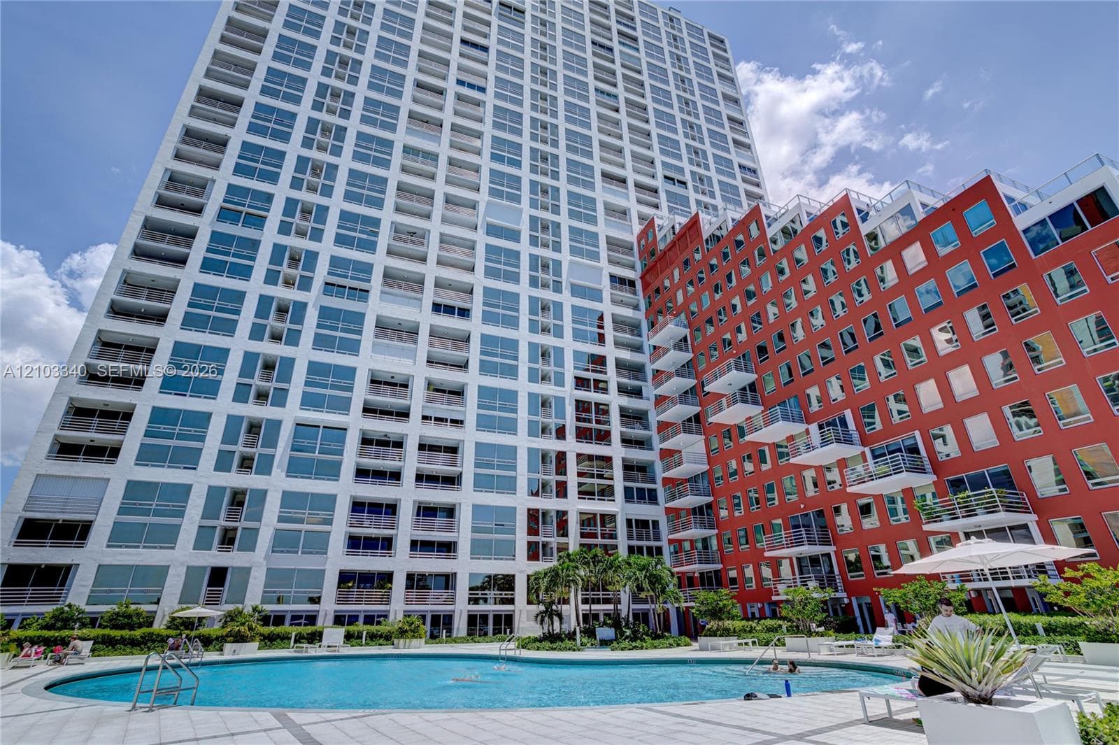 The Palace · #C1008 in Miami - Photo 46