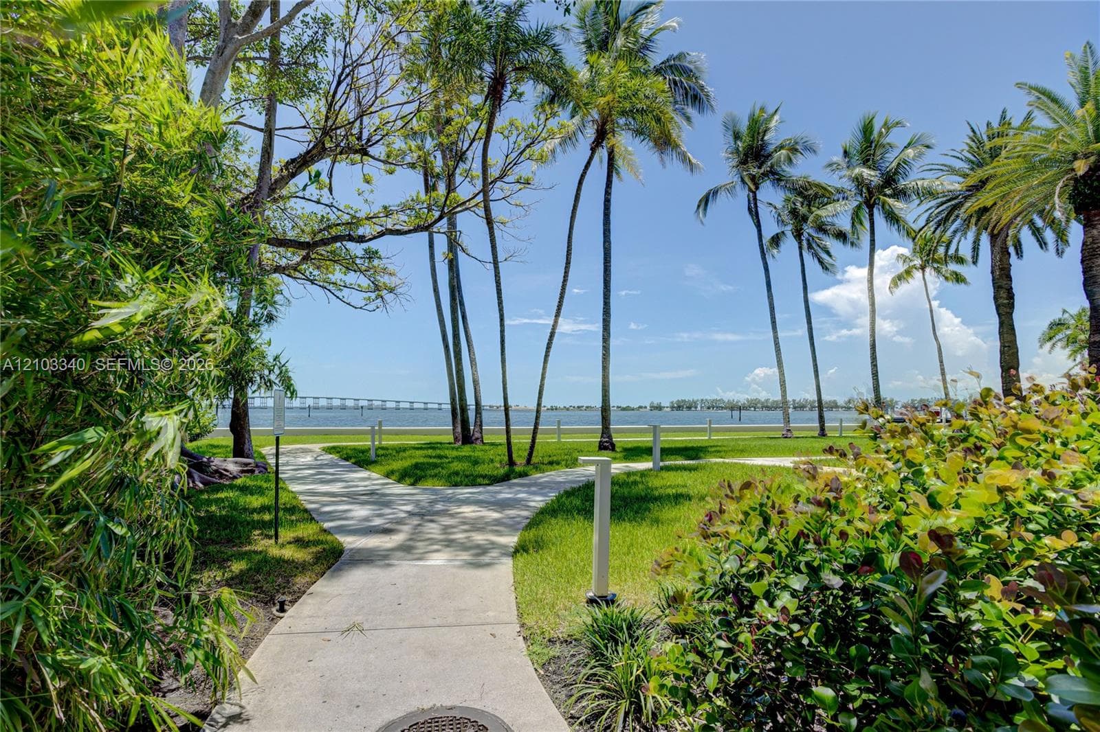 The Palace · #C1008 in Miami - Photo 57
