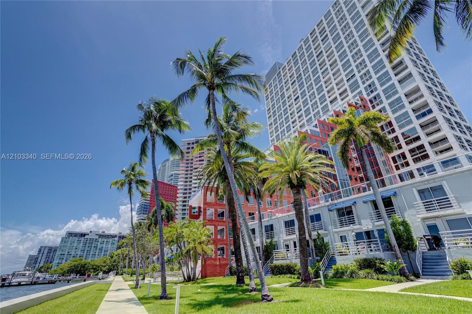 The Palace · #C1008 in Miami - Photo 55