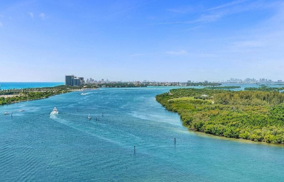 ARLEN HOUSE CONDO · #410 in Sunny Isles Beach - Photo 11