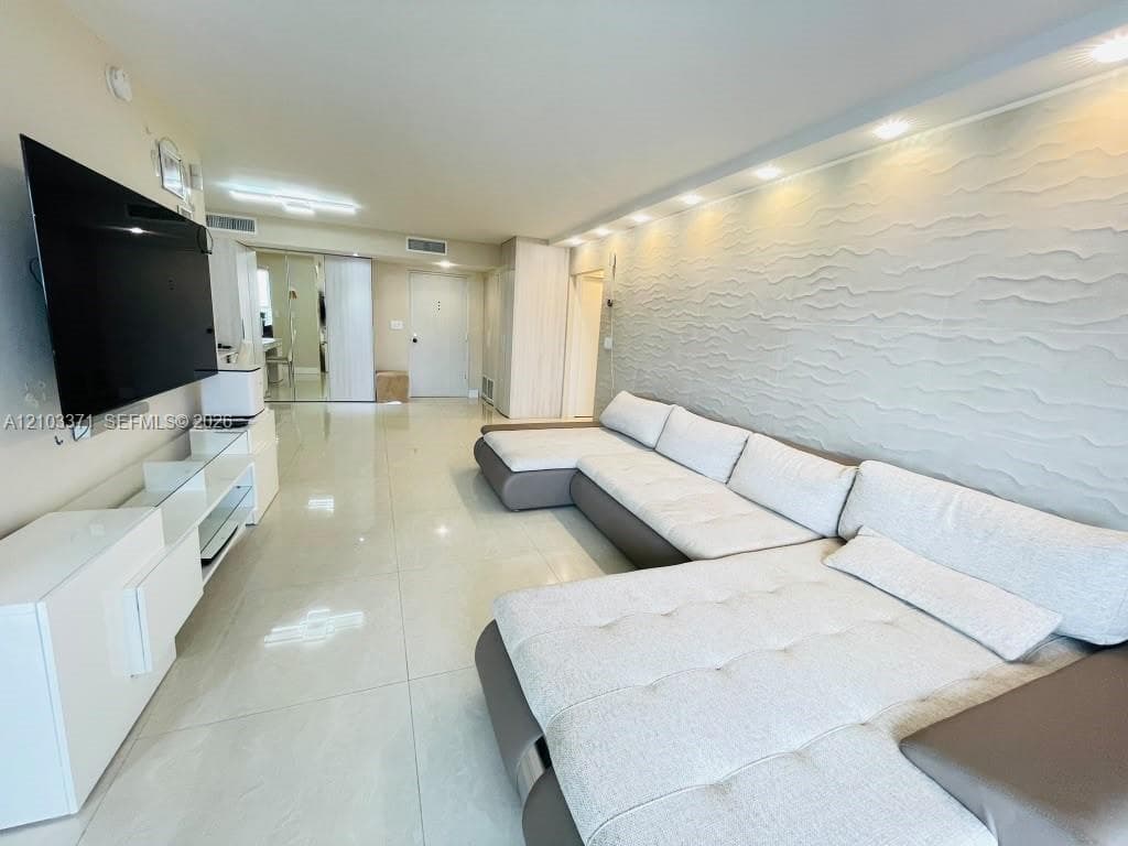 WINSTON TOWERS 700 CONDO · #1118 in Sunny Isles Beach - Photo 17