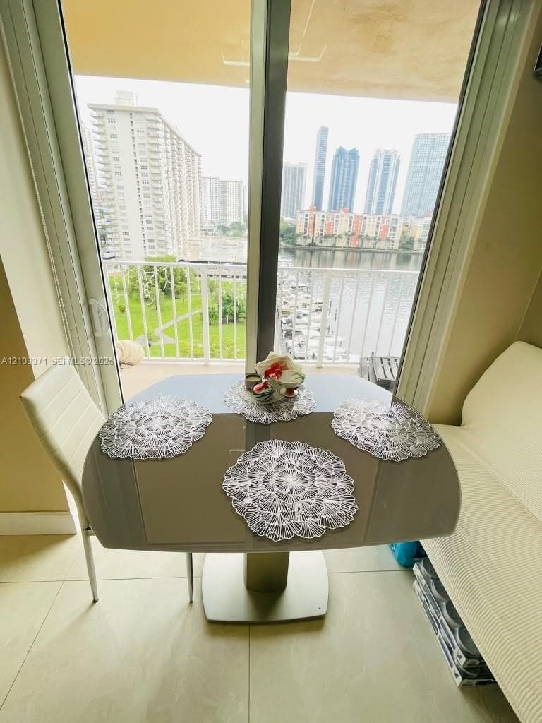 WINSTON TOWERS 700 CONDO · #1118 in Sunny Isles Beach - Photo 15