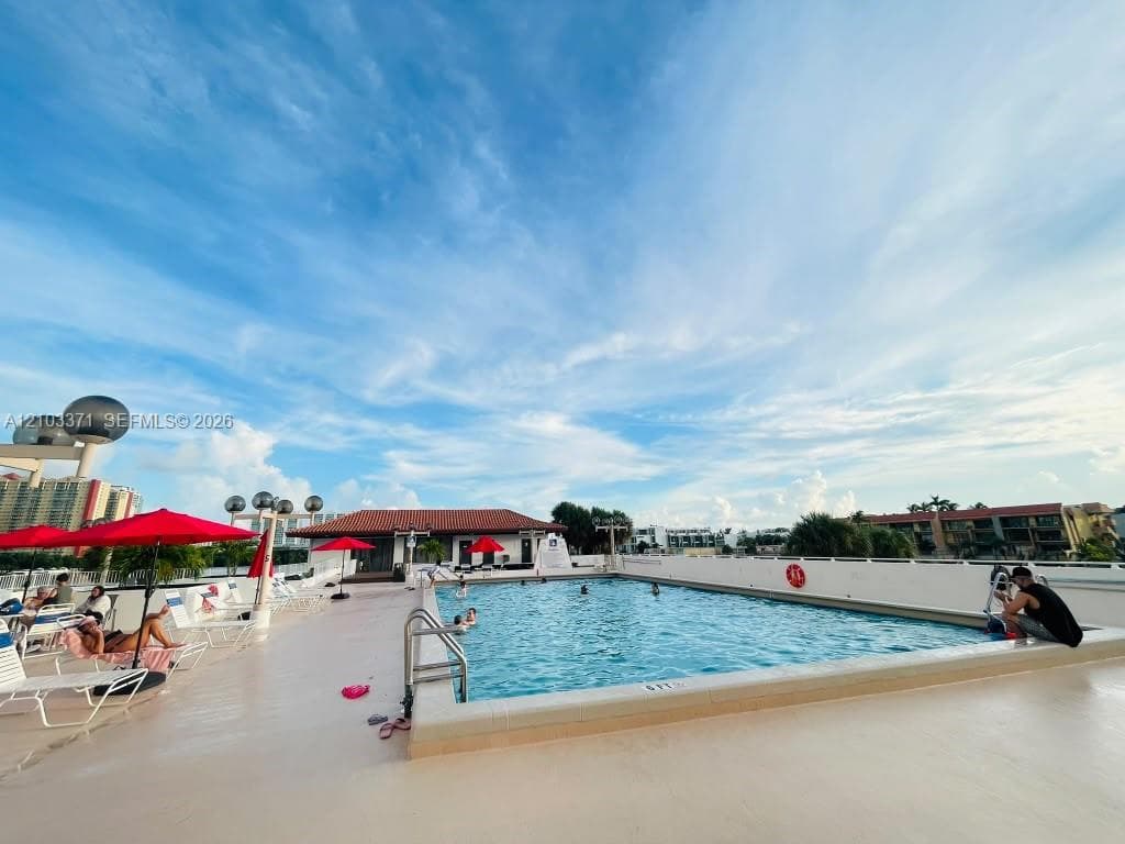 WINSTON TOWERS 700 CONDO · #1118 in Sunny Isles Beach - Photo 31