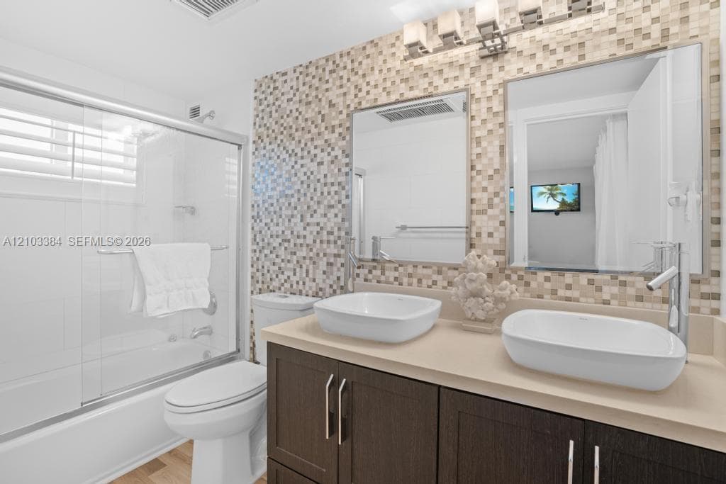 THE CARRIAGE HOUSE CONDO · #343 in Miami Beach - Photo 17